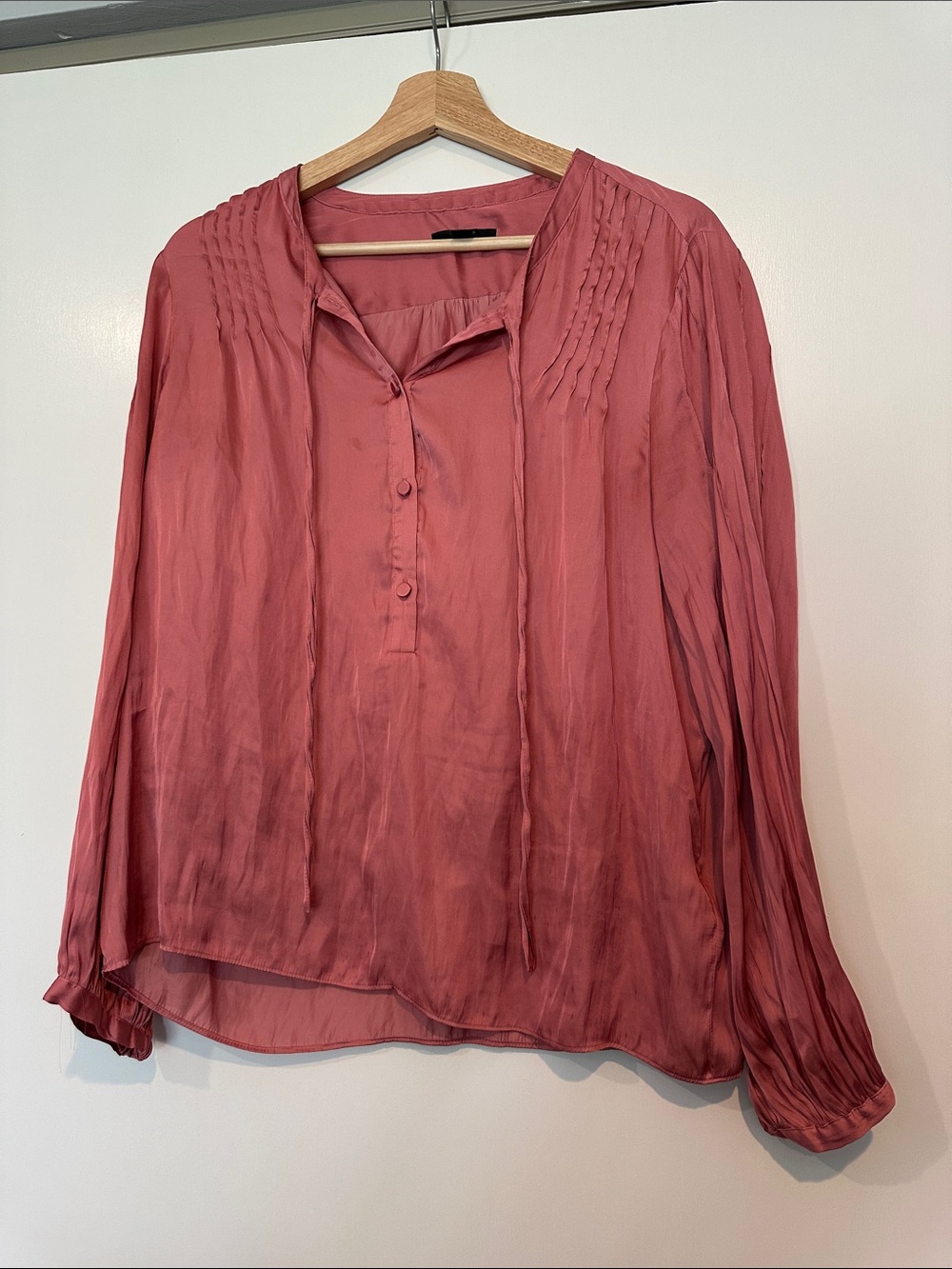 Womens Long-Sleeve Pintuck Button Front Blouse - Dusty Rose